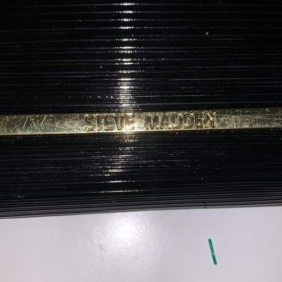 Steve Madden zip around wallet wristlet - Picture 7 of 8